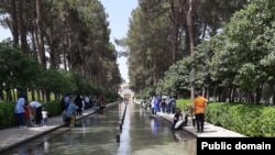 The three women were visiting a tourist site in the city of Yazd on March 21. (file photo)