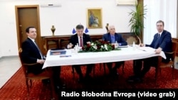 Aljbin Kurti, premijer Kosova, posebni predstavnik EU-a za dijalog Beograda i Prištine Miroslav Lajčak, visoki predstavnik EU-a Josep Borrell i Aleksandar Vučić, predsednik Srbije u Ohridu 18. marta 2023. 