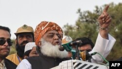 مولانا فضل الرحمن رهبر حزب جمعیت علمای اسلام پاکستان