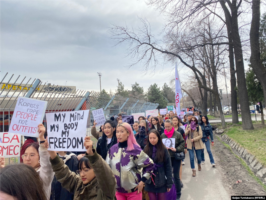 В акции, по словам очевидцев. приняли участие около 500 человек.&nbsp;