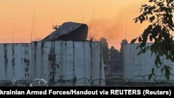 Сховища, пошкоджені ударом російського дрона по порту в Одеській області, 24 липня 2023 року