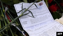 Бюллетень на могиле Алексея Навального, 17 марта 2024 года