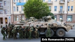  Fotogalerie | Mercenari Wagner văzuți pe străzile din Rostov pe Don, oraș cheie al Rusiei 