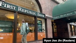 Al doilea cel mai mare faliment bancar din istoria SUA. JPMorgan Chase va cumpăra First Republic.