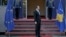 Premijer Kosova Aljbin Kurti dočekuje predsednicu Evropske komisije Ursulu fon der Lajen, Priština, 30 oktobar 2023.
