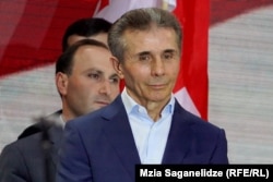 Oligarhul Bidzina Ivanișvili, la un miting pro-guvernamental în favoarea legislației „agenților străini”, desfășurat la Tbilisi, pe 29 aprilie.