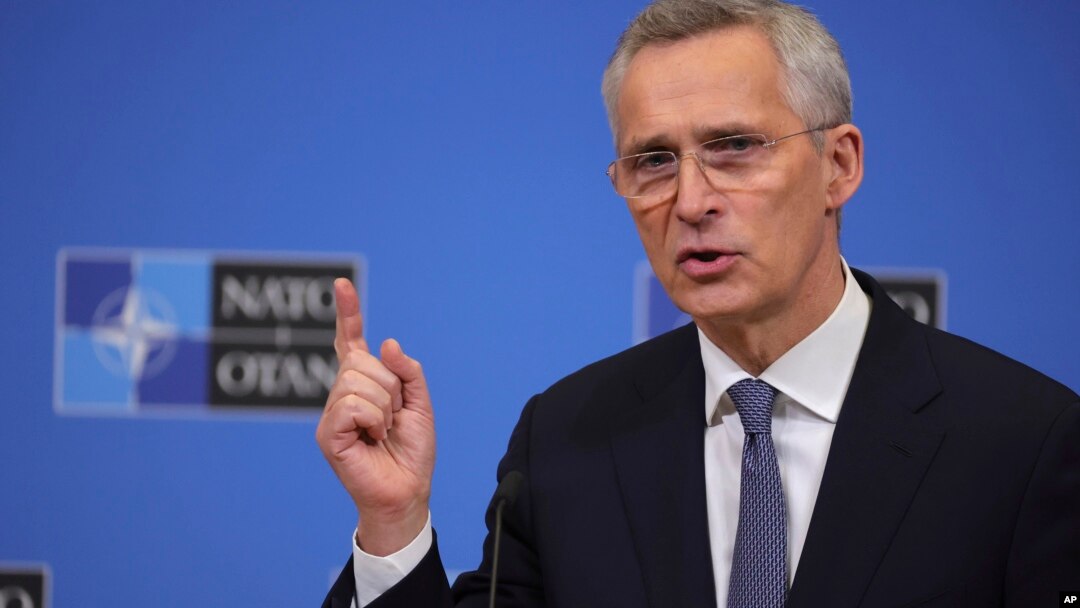 Aflat în vizită la Tallinn, secretarul general al NATO a declarat că Putin nu se pregătește pentru pace și tocmai de aceea Ucraina trebuie ajutată. 