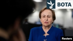 Fituesja e Çmimit Nobel për Paqe më 2003, Shirin Ebadi. Fotografi nga arkivi. 