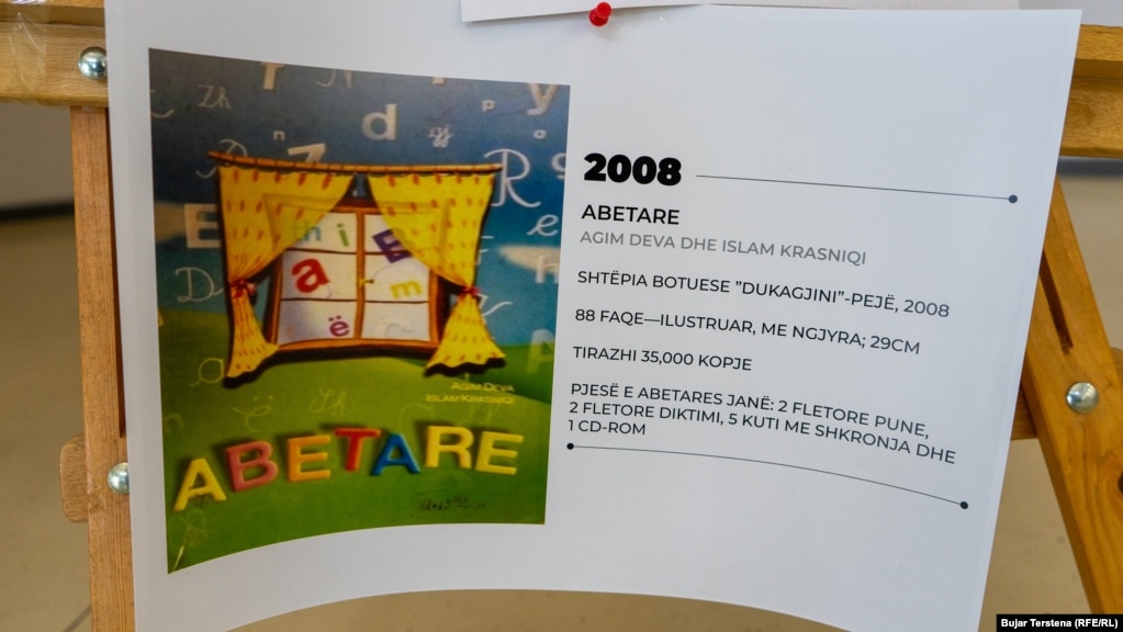 Abetarja e botuar në vitin 2008 në Kosovë. Kjo abetare kishte të bashkangjitura edhe fletore pune.