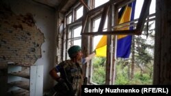 Holttestek a könyvtárban, aknásított főutca – ilyen egy felszabadított ukrán falu