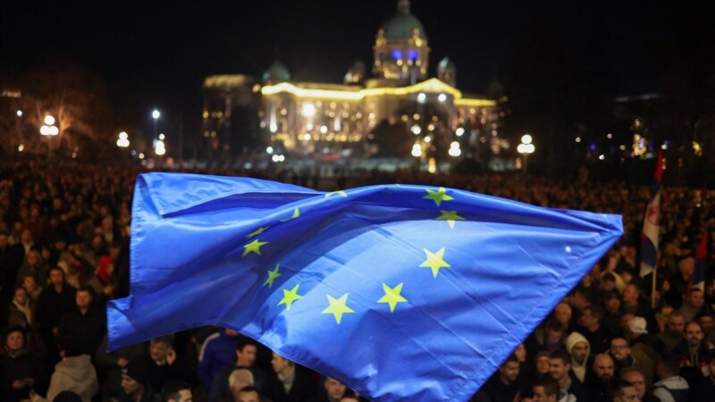 Konstituisanje Skupštine Srbije za manje od mesec dana, objavila Vučićeva partija