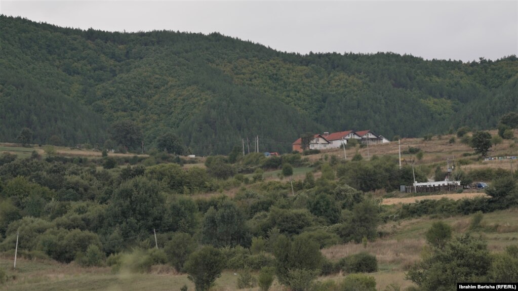 Pika statike e policë serbe në fshatin Breznicë të Bujanocit.