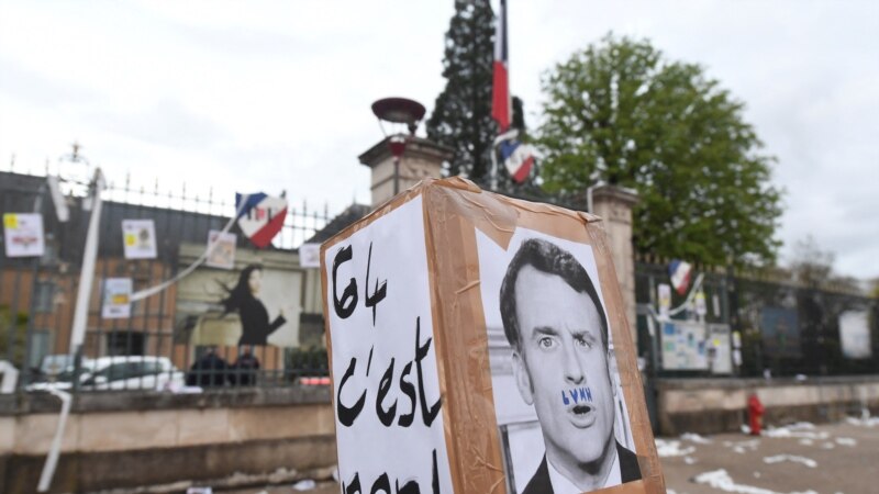 Масовни протести во Франција на 1 Мај потикнати и од пензиската реформа