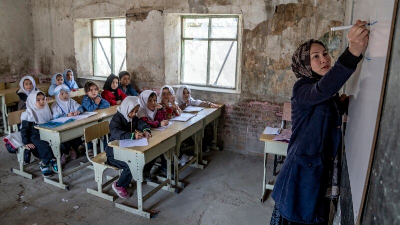 کارزار فعالان افغان از سازمان کشورهای اسلامی خواست برای تحصیل دختران بر طالبان فشار آورد