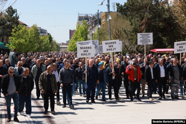 Protesta e punëtorëve të KEK-ut. Prishtinë, 28 prill 2023.