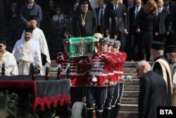 Цеременія поховання попереднього патріарха БПЦ Неофіта, який помер у березні 2024 року