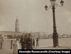 Romanians pose for a photo in Venice in 1925.