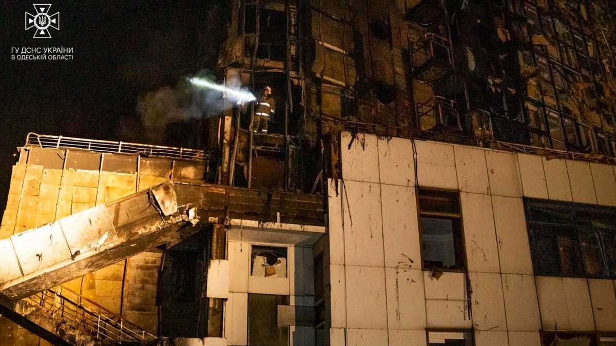 Ukrainian Military Says Odesa Port Hit In Major Russian Attack - Vimarsana News