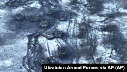 Kilőtt orosz harckocsik a donyecki Vuhledarnál 2023. február 15-én