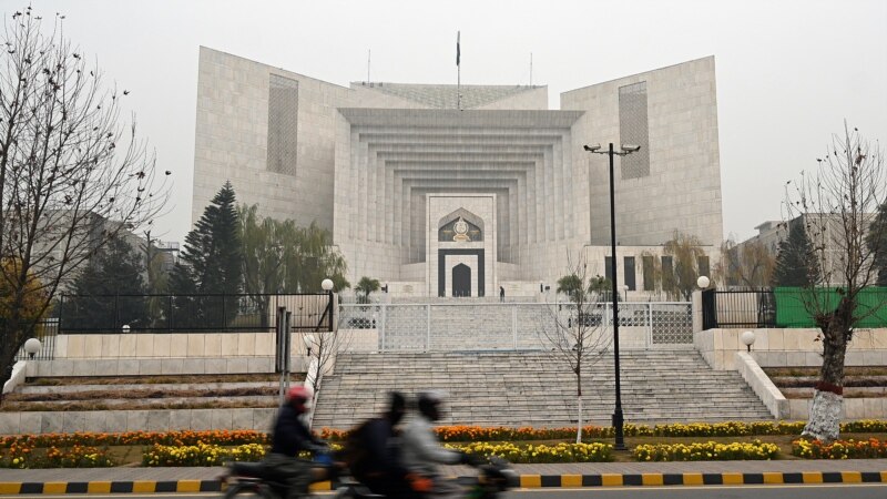 شش قاضی پاکستان: اداره‌های استخبارات در امور قضایی مداخله می‌کنند