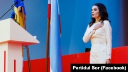 Evghenia Guțul depune jurământul în calitate de bașcan al UTA Găgăuzia, Comrat, iulie 2023. Niciun oficial de la Chișinău nu a asistat la ceremonie.