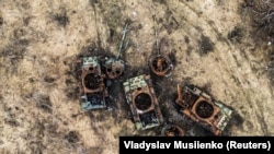 Знищені російські танки поблизу Богородичного на Донеччині, архівне фото