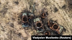 Знищені російські танки поблизу Богородичного на Донеччині, архівне фото