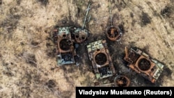 Знищені російські танки поблизу Богородичного на Донеччині, архівне фото