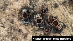 Знищені російські танки поблизу Богородичного на Донеччині, архівне фото