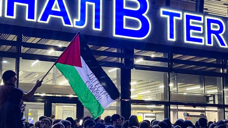 Mnoštvo 'upalo' na ruski aerodrom protestirajući protiv Izraela