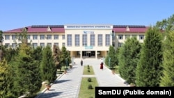 Высшее учебное заведение. Узбекистан (иллюстративное фото).