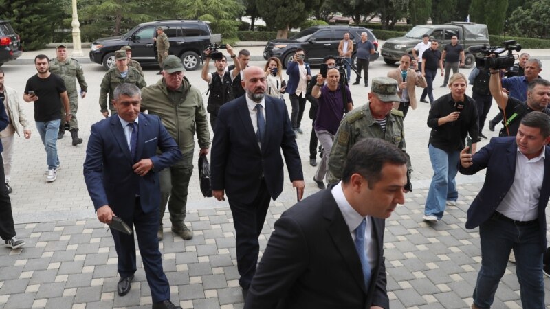 Евлахта азери бийлиги менен армян делегациясы жолукту