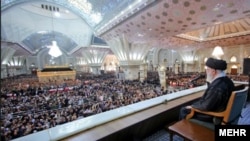 سخنرانی علی خامنه‌ای، رهبر جمهوری اسلامی، در آرامگاه خمینی؛ دوشنبه ۱۴ خرداد