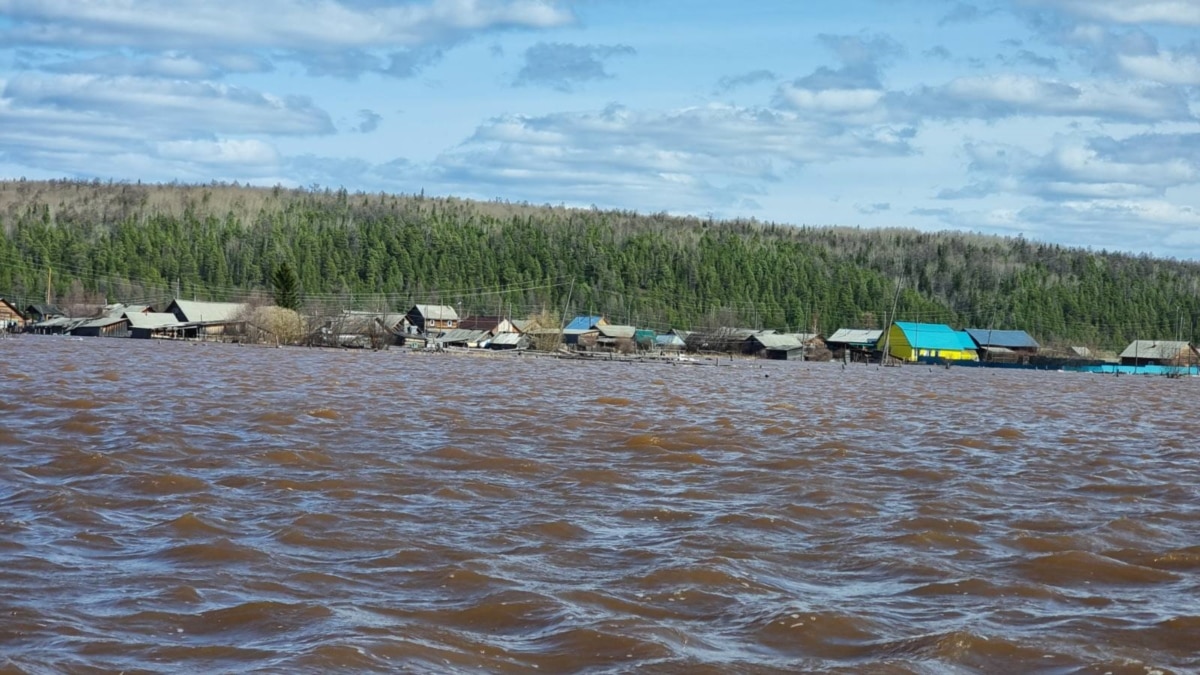 Соседка уже погибла – полезла на крышу и сорвалась в воду