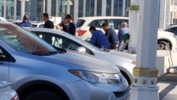 Diňle: Prezidentiň 'çykanynyň' Dubaýdan awtoulag getirip bermek wadasyndan aldanan müşderiler arzyny eşitdirmek isleýärler