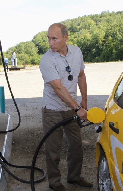 Военната икономика която подхранва пълномащабната война на Русия срещу Украйна