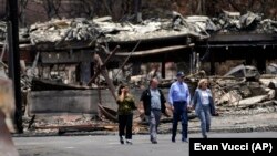 Американскиот претседател бајден со Првата дама во посета на Хаваи, 22 август 2023