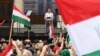 Magyar Péter beszédet mond az általa szervezett demonstráción a Kossuth téren 2024. április 6-án