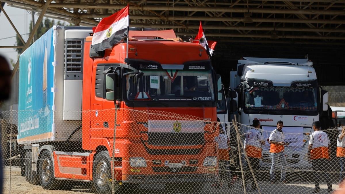Megnyitotta Egyiptom a rafahi átkelőt a segélyszállítmányok előtt