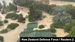 Novi Zeland, zemljotres od 5,7 stepeni uz poplave sa kojima se Novozelanđani bore nakon ciklona, 15.februar 2023. Foto: New Zeland Defence Force / Reuters