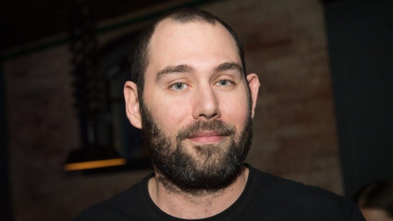 На комика Семена Слепакова завели дело об уклонении от обязанностей 