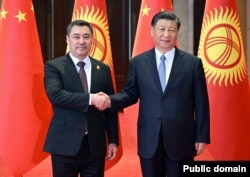Kyrgyz President Sadyr Japarov and Chinese President Xi Jinping in Beijing on May 18