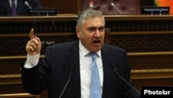 Armenia - Opposition deputy Artur Khachatrian addresses a session of parliament, Yerevan, April 30, 2024.