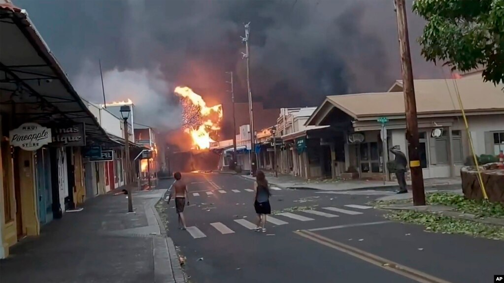 Хаваи во пламен