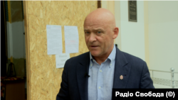 Імені підозрюваного в суді не навели, але обставини справи вказують на Геннадія Труханова