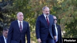 Armenia- Defense Minister Arshak Karapetian and Prime Minister Nikol Pashinian visit the Yerablur Military Pantheon, Yerevan, September 21, 2021.