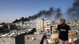 Dim iznad Rafaha nakon izraelskih napada, jug Pojasa Gaze, 10. maja 2024.