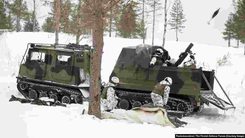 120 KHR TEKA&nbsp;Articulated Tracked Mortar Carrier The heavy mortar mounted inside a trailer for the Finnish-made &ldquo;piglet&rdquo; tracked vehicle allows a firing crew to lob a dozen mortar rounds in a minute, then escape into the wilderness before an adversary&#39;s battery radars can pinpoint their location. &nbsp;