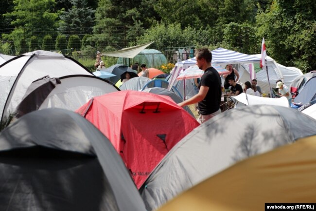 Nella tendopoli furono montate almeno cento tende.  Tutaka Festival, Horadok, Polonia, 14-15 luglio 2023