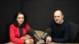 Experta în probleme de securitate Natalia Albu și jurnalistul Europei Libere Eugen Urușciuc.